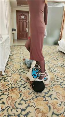 【多多】捆绑双手-铆钉高跟黑丝暴揍【上】 bf49770