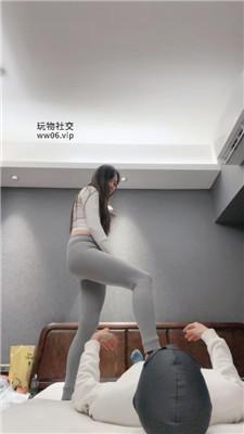 【猴歌】瑜伽裤坐脸窒息-棉袜踩踏 bf50058