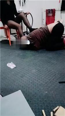 【九创双主团】黑丝蹂躏踩虐狗继父【完整版】 JS250209-6