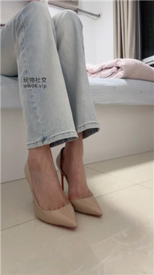 【酒鸽】裸足    250218-7