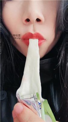 【兔粉粉】红唇口水诱惑    250217-16
