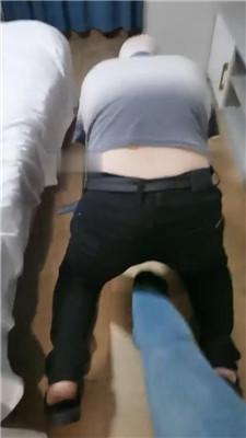 【芝芝女王】裸足狂舔/牛仔裤坐脸 JS250222-19