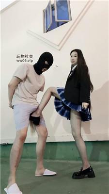 【猫神】JK学姐-户外丝袜遛狗 bf50632