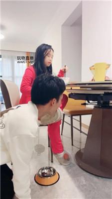 【南月女神】人形犬脚下狗爬喂食 JS250223-31