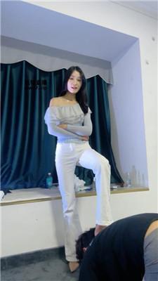 【木万】御姐高跟诱惑踩 bf51210