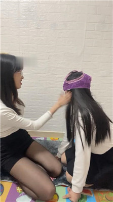 【鹿S】内裤套头虐小三母狗 bf51379