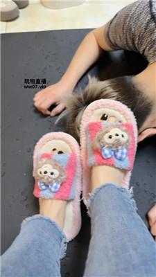 【安安sama】脏鞋玉足狂舔-全体重踩 bf51702