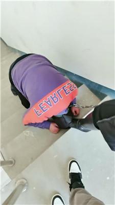 【斯羽情侣主】户外狗链拴狗虐【双视角版】  JS250329-6