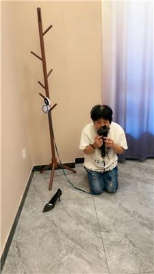 【夸梨】继母狗舔脏鞋 JS250331-14