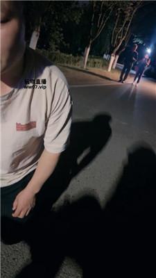 【黑兔】户外羞辱跟踪狂 JS250417-13