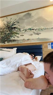 【婉儿】圈养犬化伺候主人起床【双视角版】 bf53312