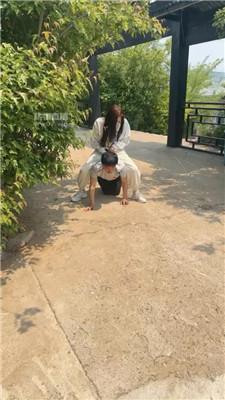 【小奕】户外-公开遛狗处刑【双视角版】 bf53714