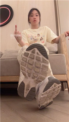 【凹凸曼】运动鞋白丝粗口    250522-5