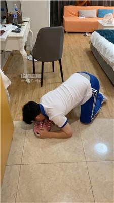 【婉纱】高跟学姐S欺负抖M学弟 bf55185