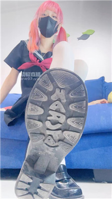 【奶味小仙女】教训同学    250704-17