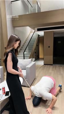 【阿芙乐尔】高跟脚下喂食-钻胯狗爬犬化 bf56426