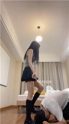 【婉纱sama】小皮鞋及膝袜连环踢裆 JS250826-9