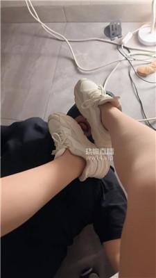 【绵绵】脏运动鞋酸臭肉丝虐杀 JS250906-6