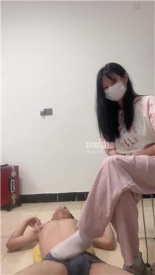 【小宇狗狗】学生主白棉袜踩虐 JS250914-5