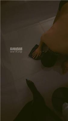 【sera】狗盆泡丝袜喂食贱奴 JS250921-17