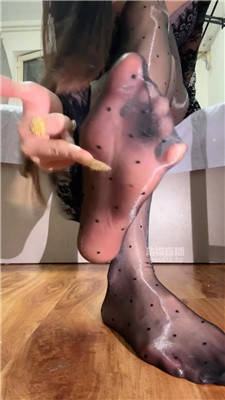 【观音大人】拍手中指美臀丝袜炸    251003-8