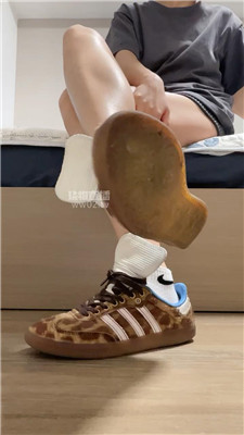 【玄葉】运动鞋白袜拍手寸    251021-29