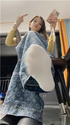 【圆圆】牛仔裤臭袜子羞辱    251110-32