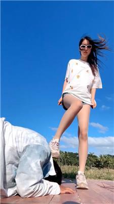 【艾斯】户外公园处刑偷拍狂 bf60042