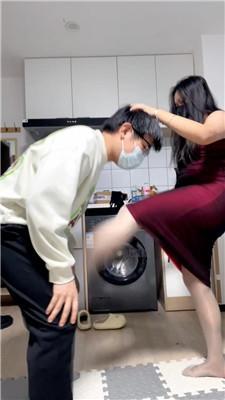 【七月】油亮丝袜辱-踢裆 JS260119-38