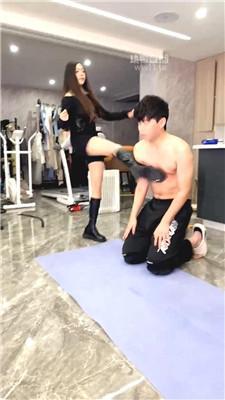 【麋鹿银儿】暴踢踹狂轰乱打/膝顶乱伦沙包式训狗 bf60650