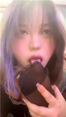 【单纯】黑丝美腿虐母狗 bf60823