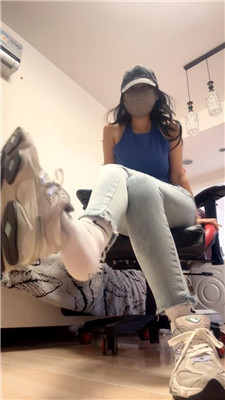 【榕】白袜裸足诱惑    260202-7