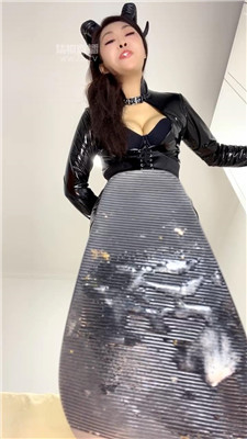 【喵主】辱全家吸香水暴毙    260216-4